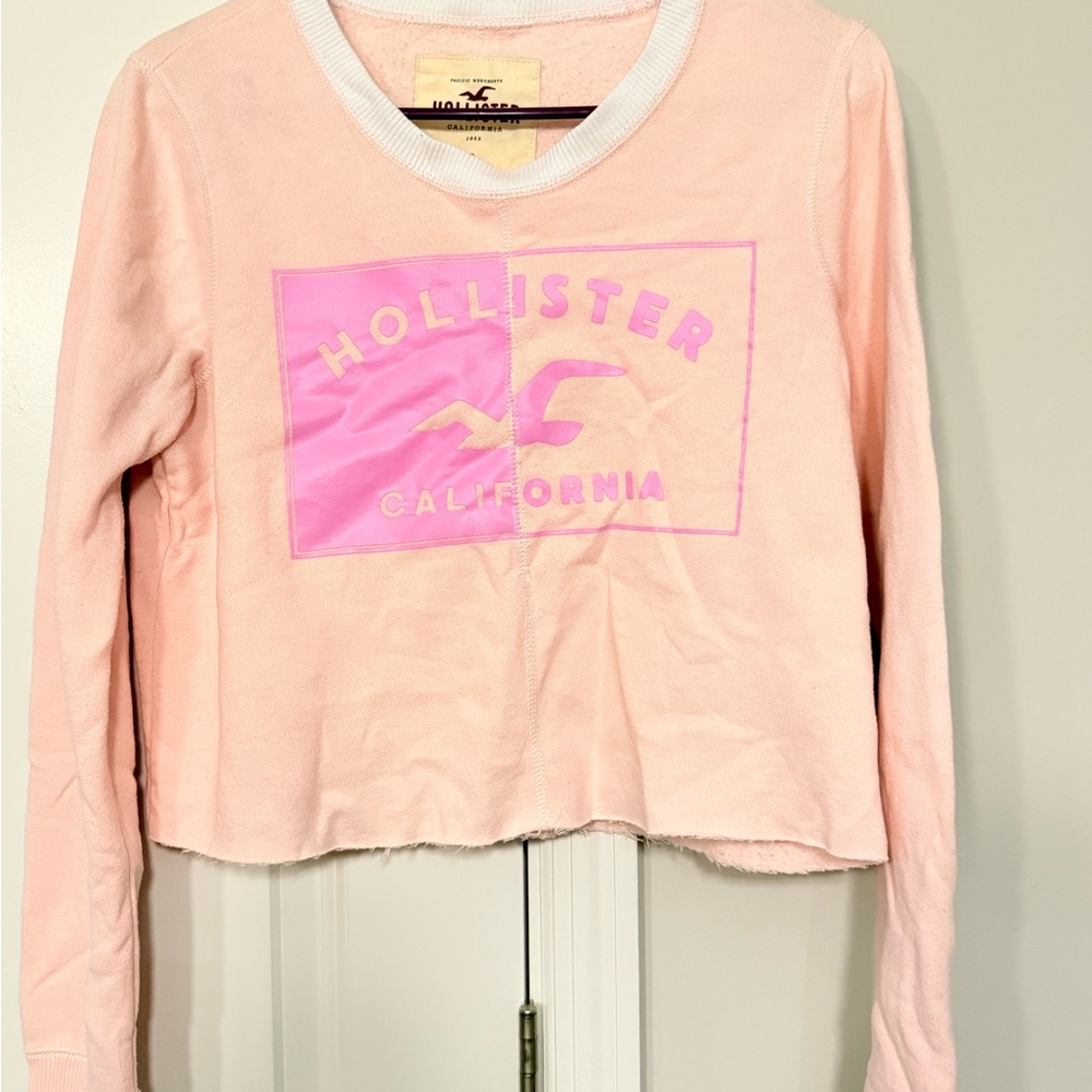 Hollister Light Pink and White Crewneck Top